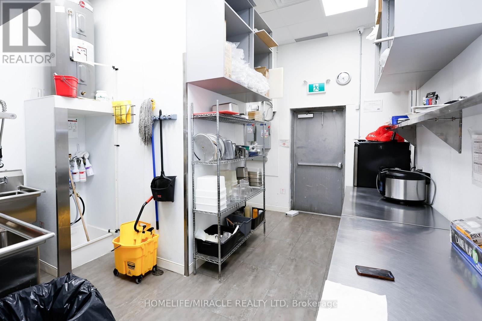 Photo 42 of B 9 1374 South Service Road, Hamilton ON