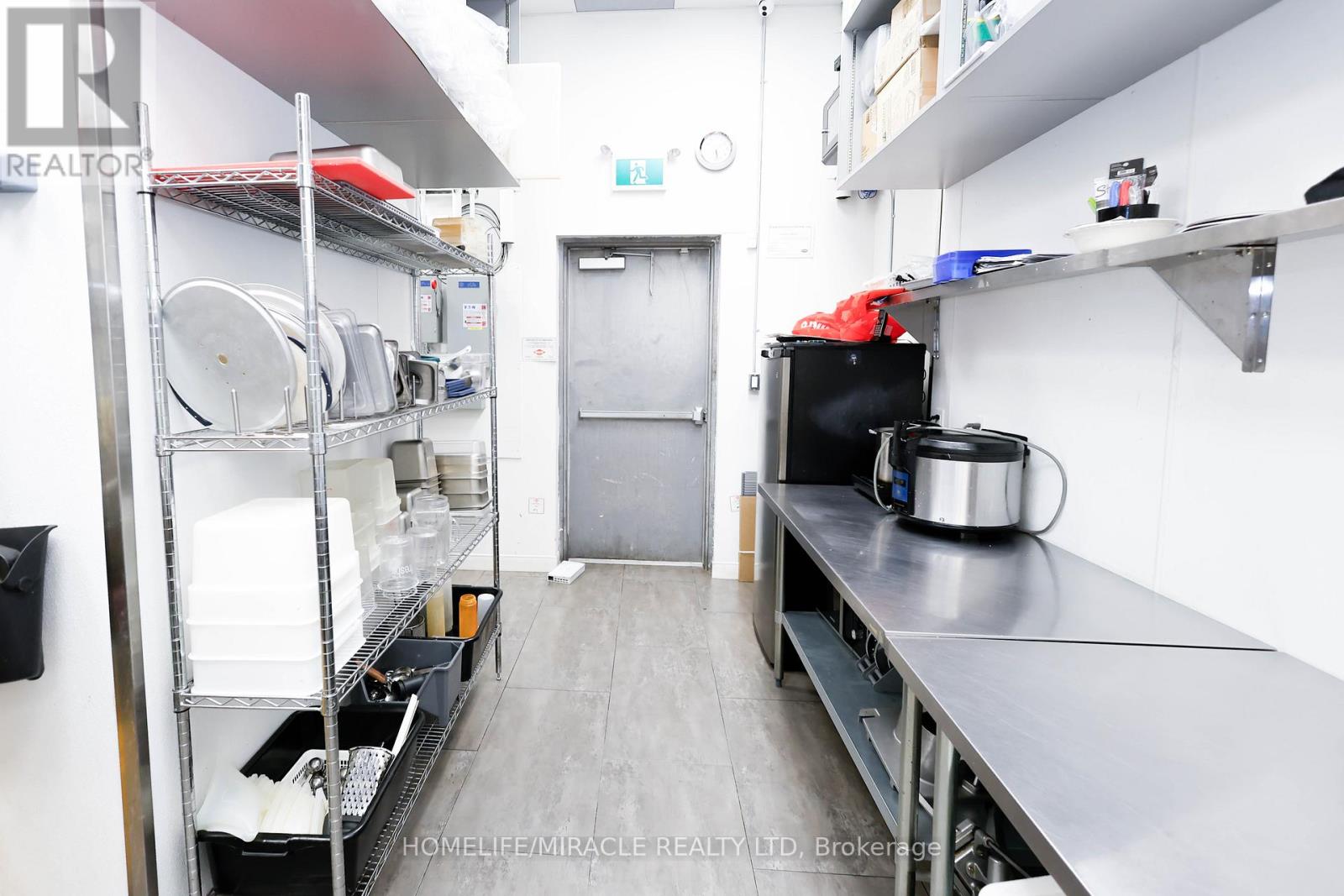 Photo 46 of B 9 1374 South Service Road, Hamilton ON