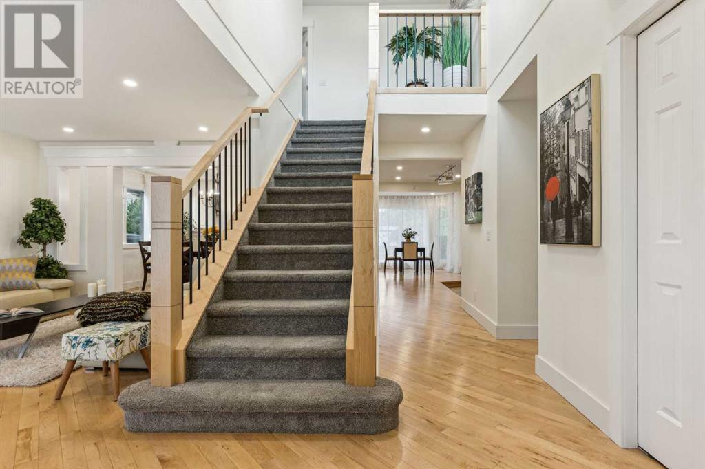 Single Family House for Sale in  Signature Close SW Signal Hill Calgary 