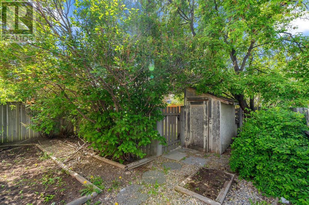 Single Family House Bi-level for Sale in  Hidden Way NW Hidden Valley Calgary 
