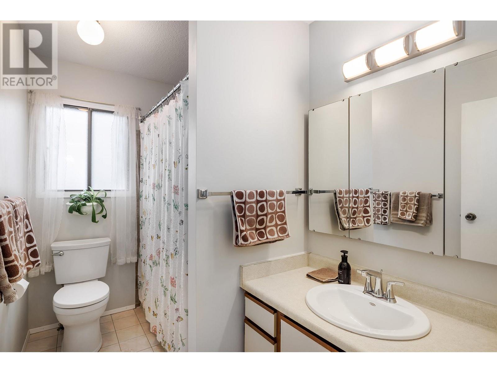  1347 Springfield Road, Kelowna