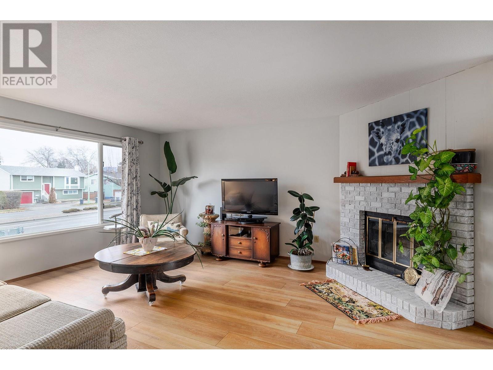  1347 Springfield Road, Kelowna