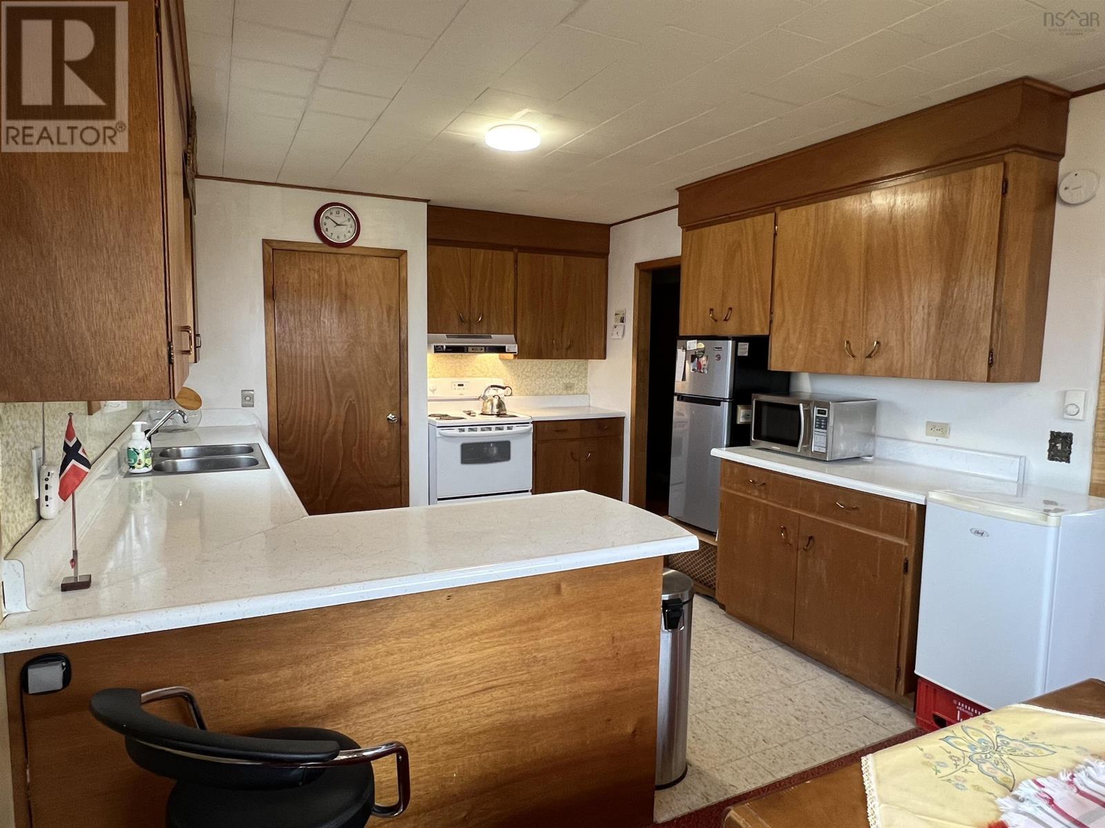 Property 28 of 31 of 410 Neville Street