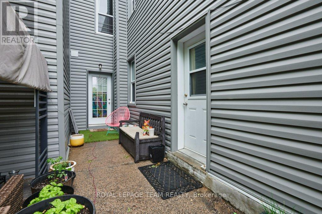 Photo 18 of 62 Laurel Street, Ottawa ON