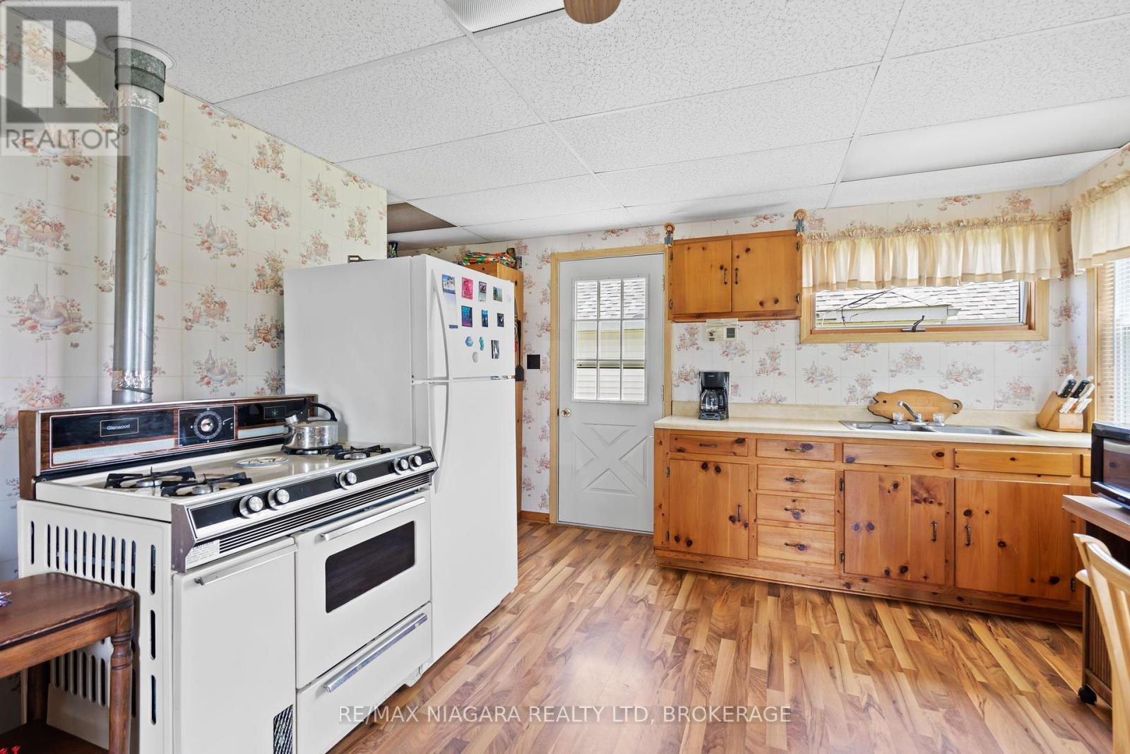 Photo 21 of 12807 12815 Lakeshore Road, Wainfleet ON