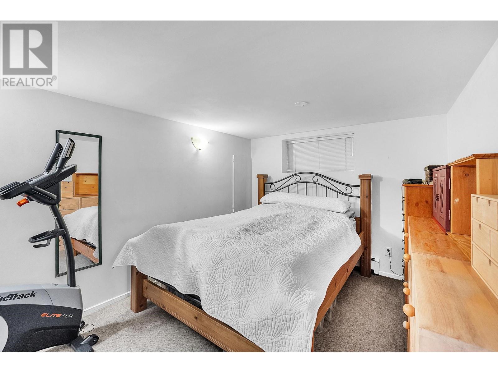 Photo 14 of 275 W King Edward Avenue, Vancouver BC