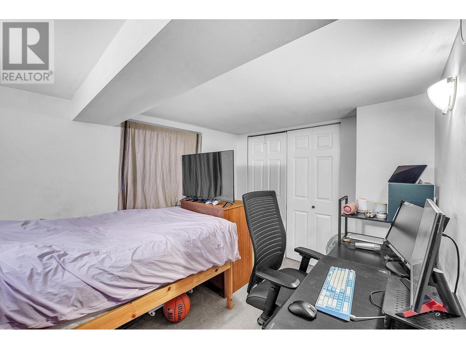 Photo 16 of 275 W King Edward Avenue, Vancouver BC