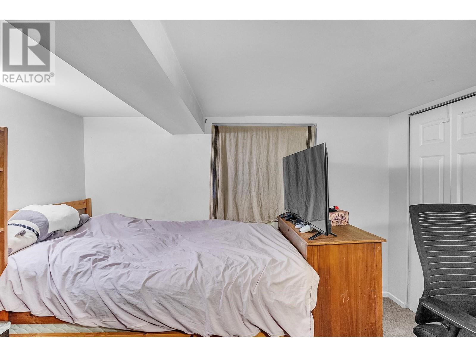 Photo 17 of 275 W King Edward Avenue, Vancouver BC