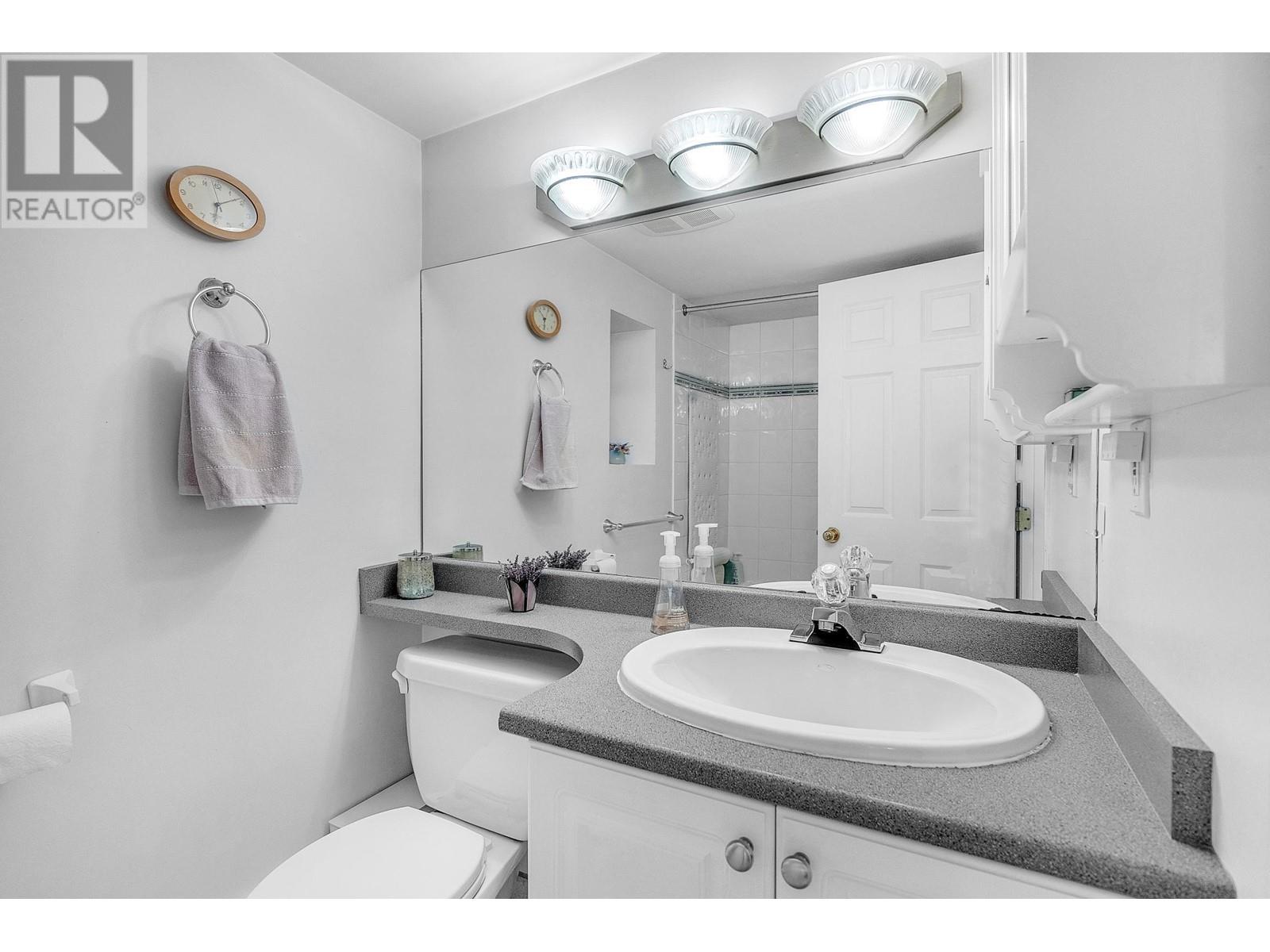 Photo 18 of 275 W King Edward Avenue, Vancouver BC