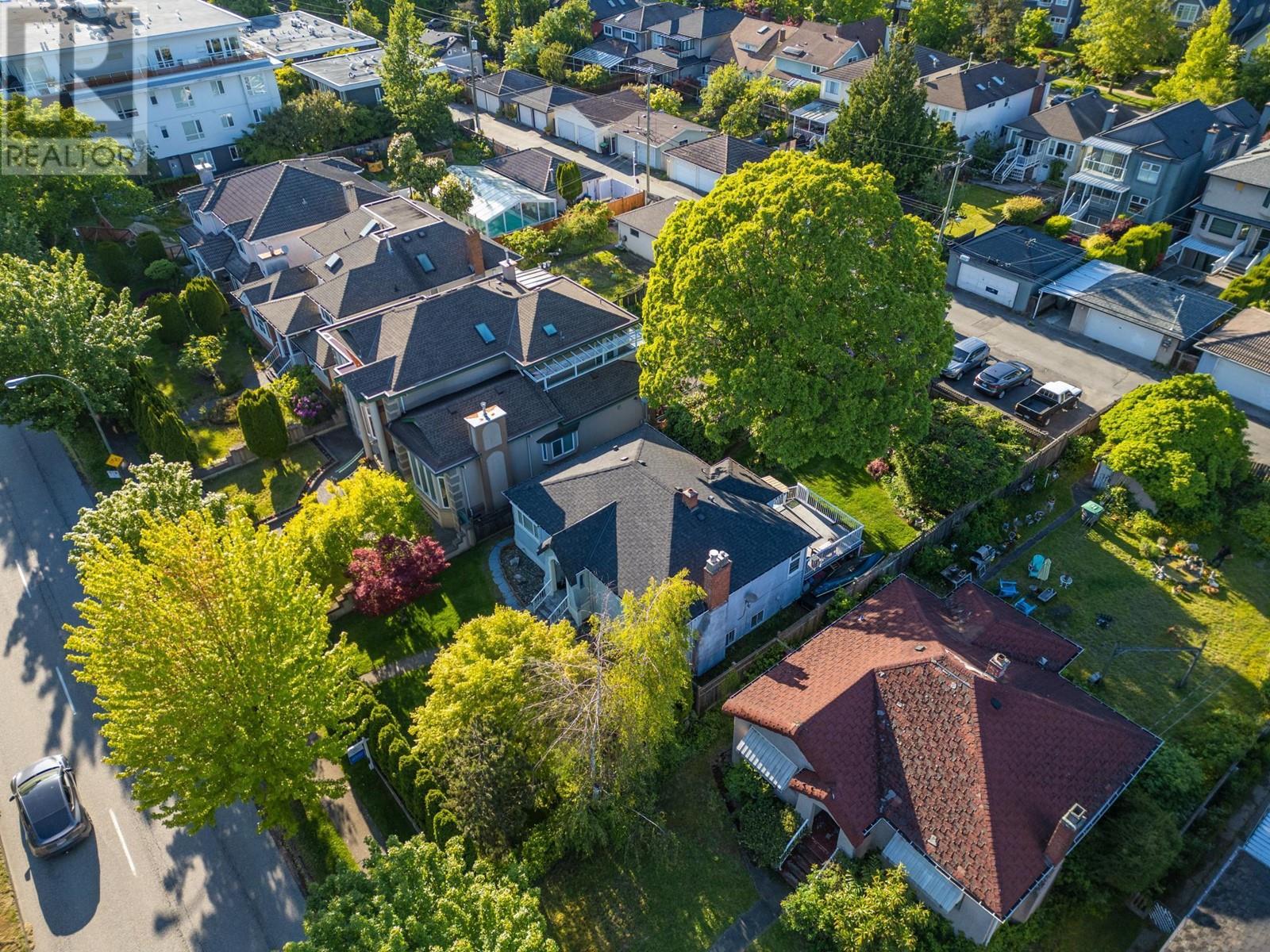 Photo 24 of 275 W King Edward Avenue, Vancouver BC