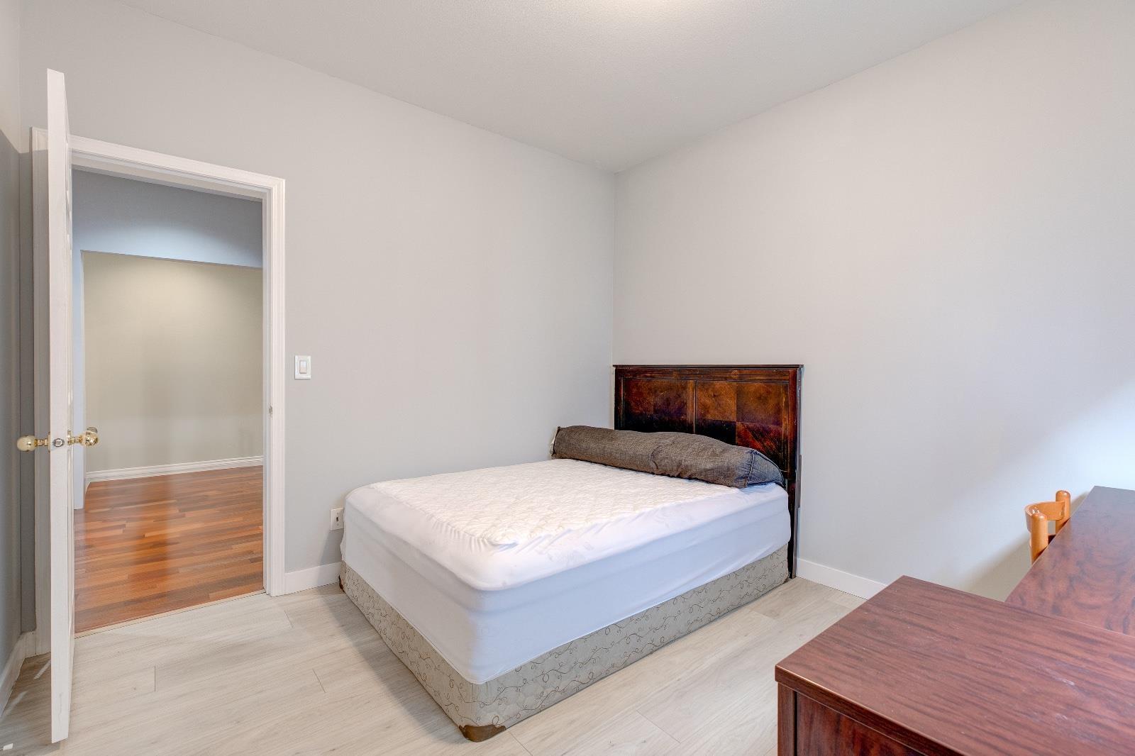 Photo 17 of 16661 Cherryhill Crescent, Surrey BC