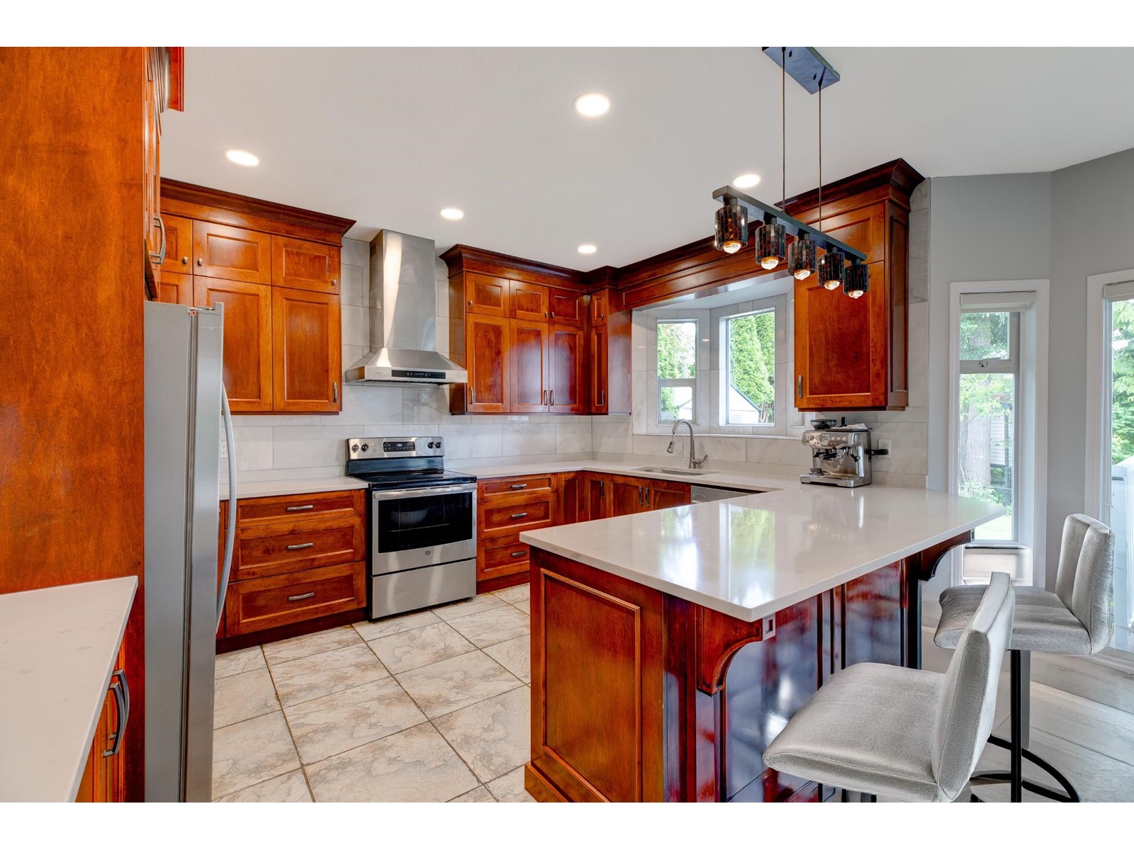 Photo 7 of 16661 Cherryhill Crescent, Surrey BC