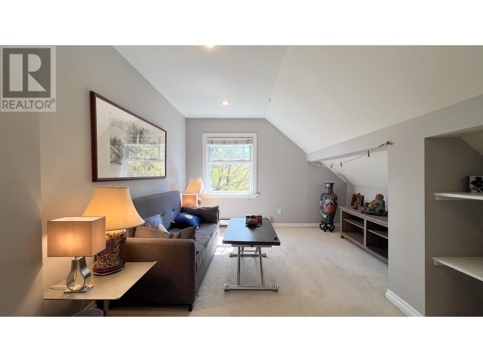 Photo 17 of 3090 Discovery Street, Vancouver BC