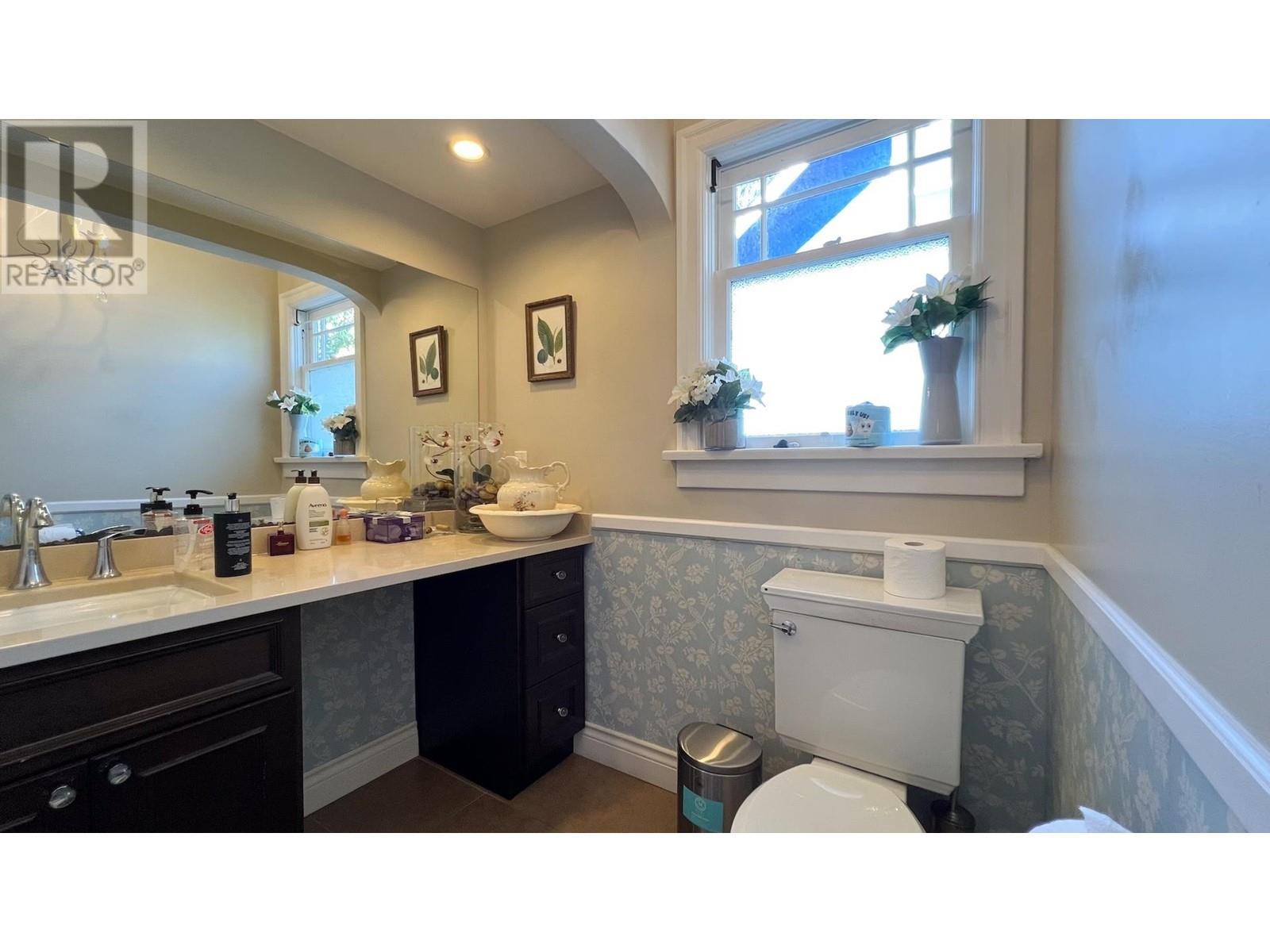 Photo 15 of 3090 Discovery Street, Vancouver BC