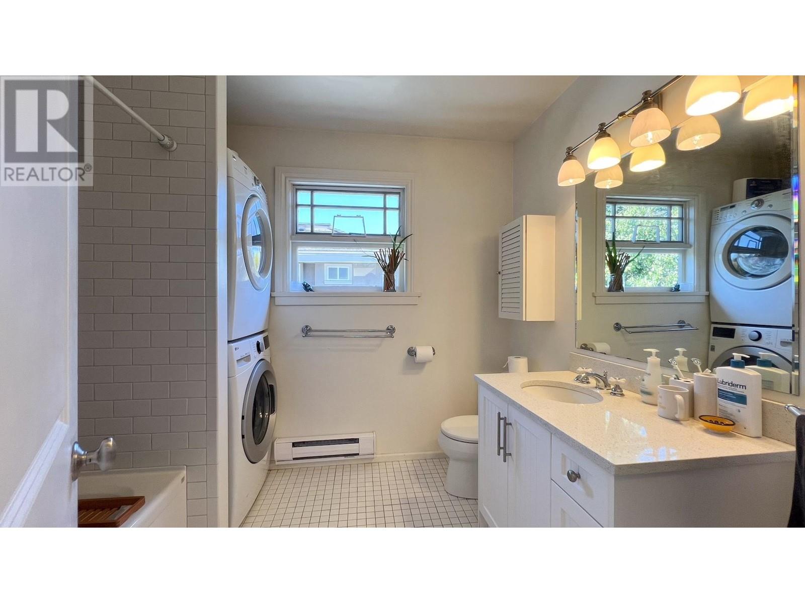 Photo 16 of 3090 Discovery Street, Vancouver BC