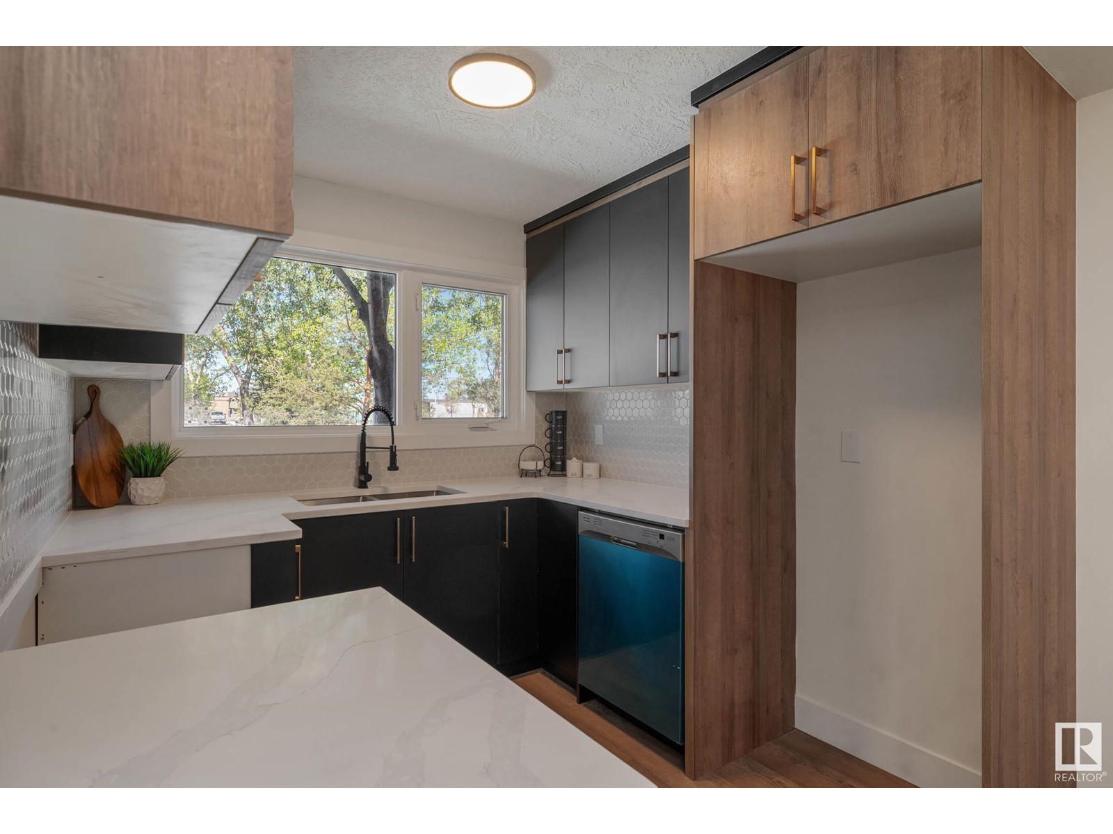 10630 Beaumaris RD NW, Edmonton