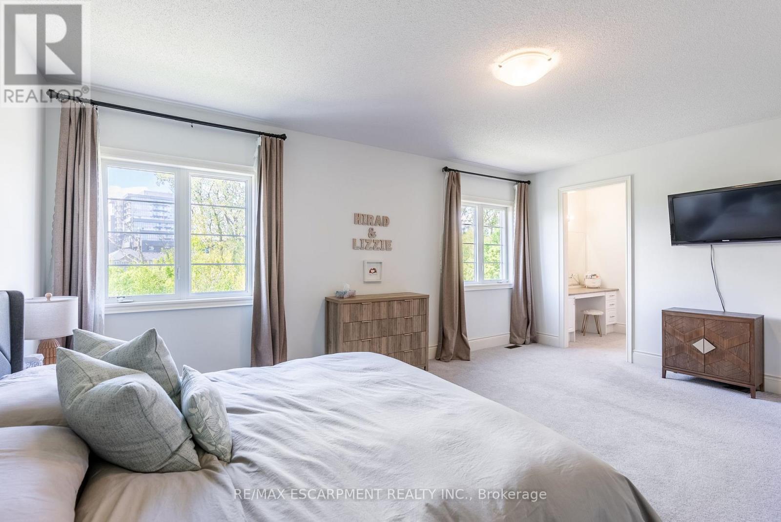 Photo 25 of 219 Humphrey Street, Hamilton ON