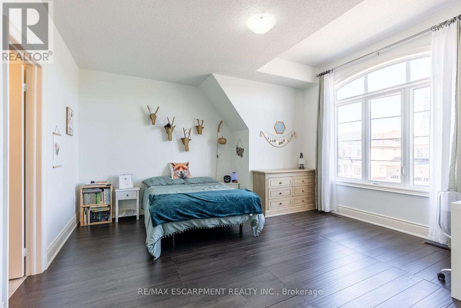 Photo 8 of 219 Humphrey Street, Hamilton ON
