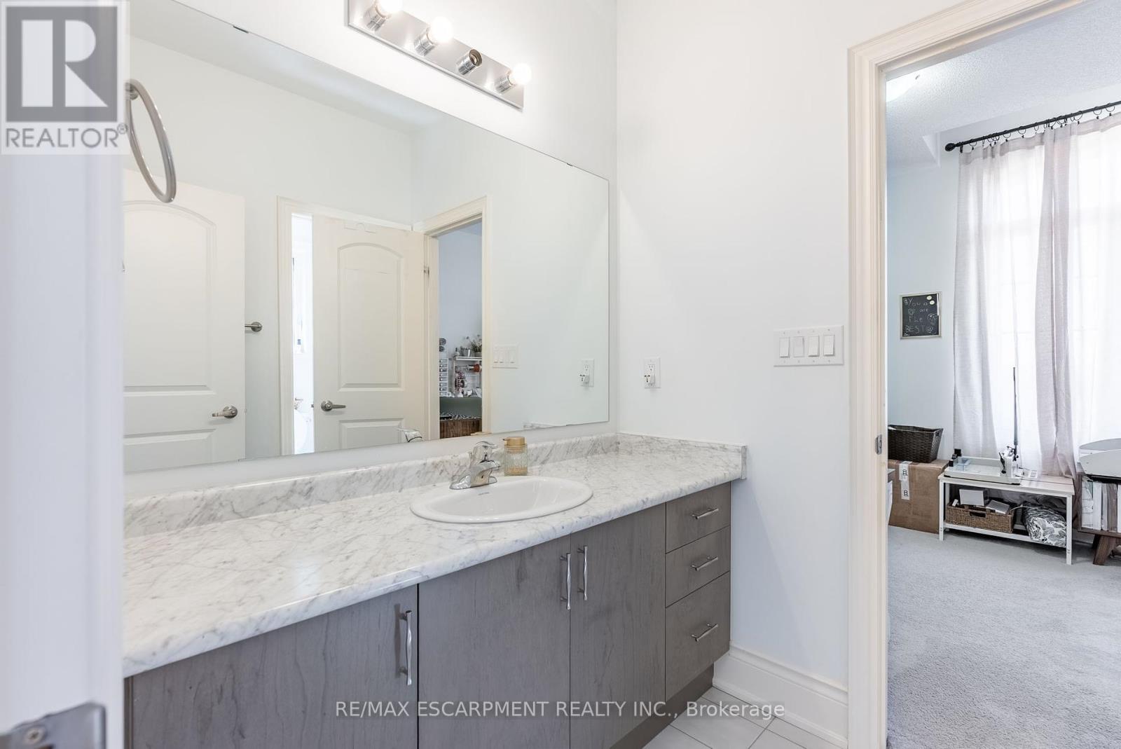 Photo 19 of 219 Humphrey Street, Hamilton ON
