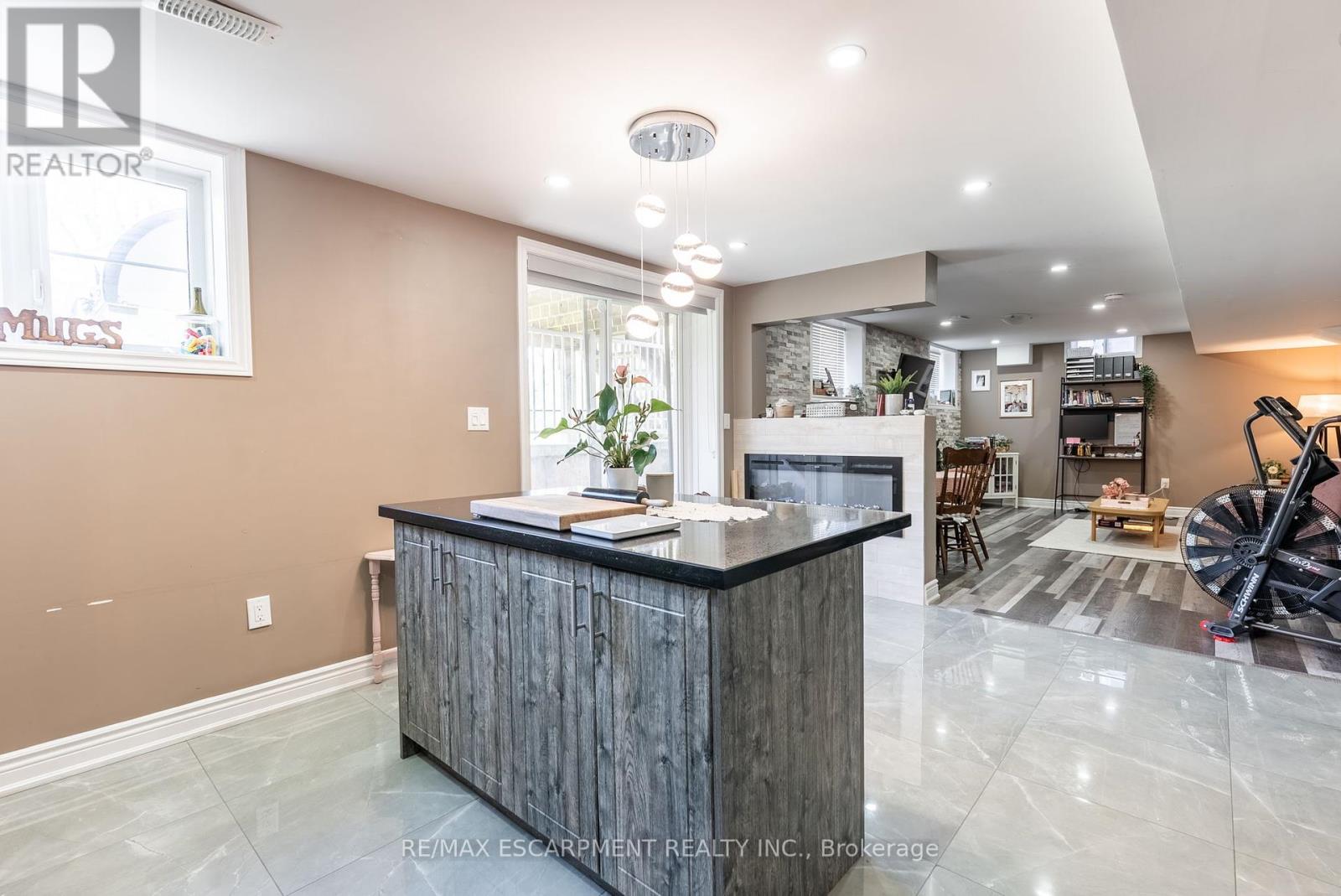 Photo 15 of 219 Humphrey Street, Hamilton ON