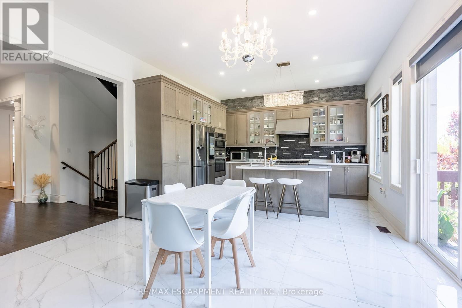 Photo 28 of 219 Humphrey Street, Hamilton ON