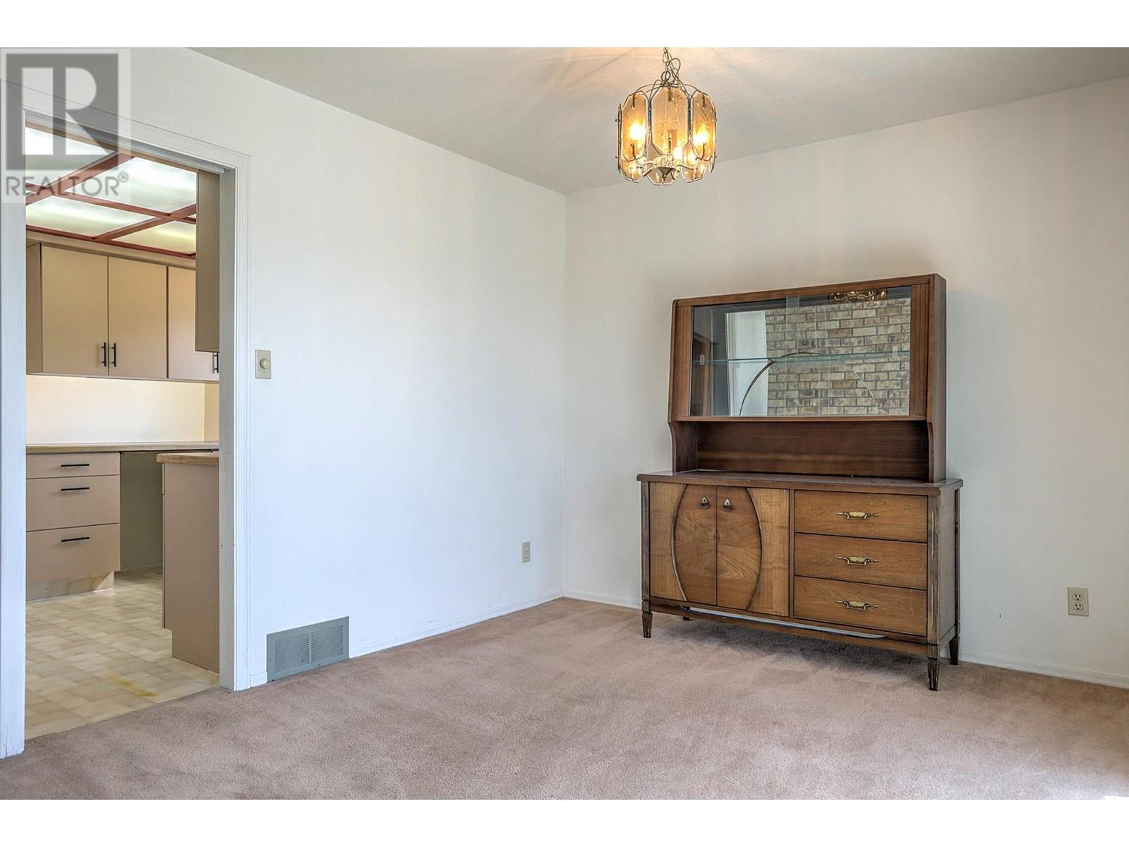Photo 16 of 6732 Foothills Drive, Vernon BC
