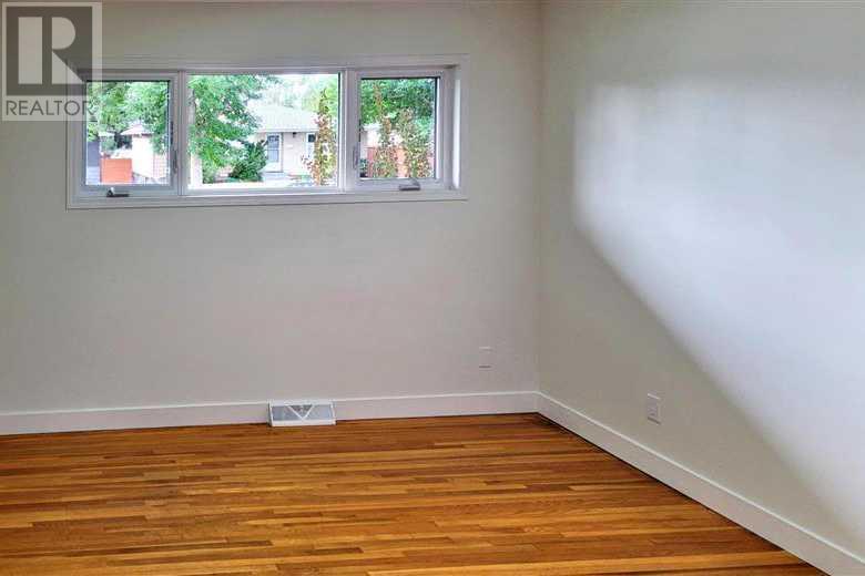 Single Family House Bungalow for Sale in  Farnham Drive SE Fairview Calgary 