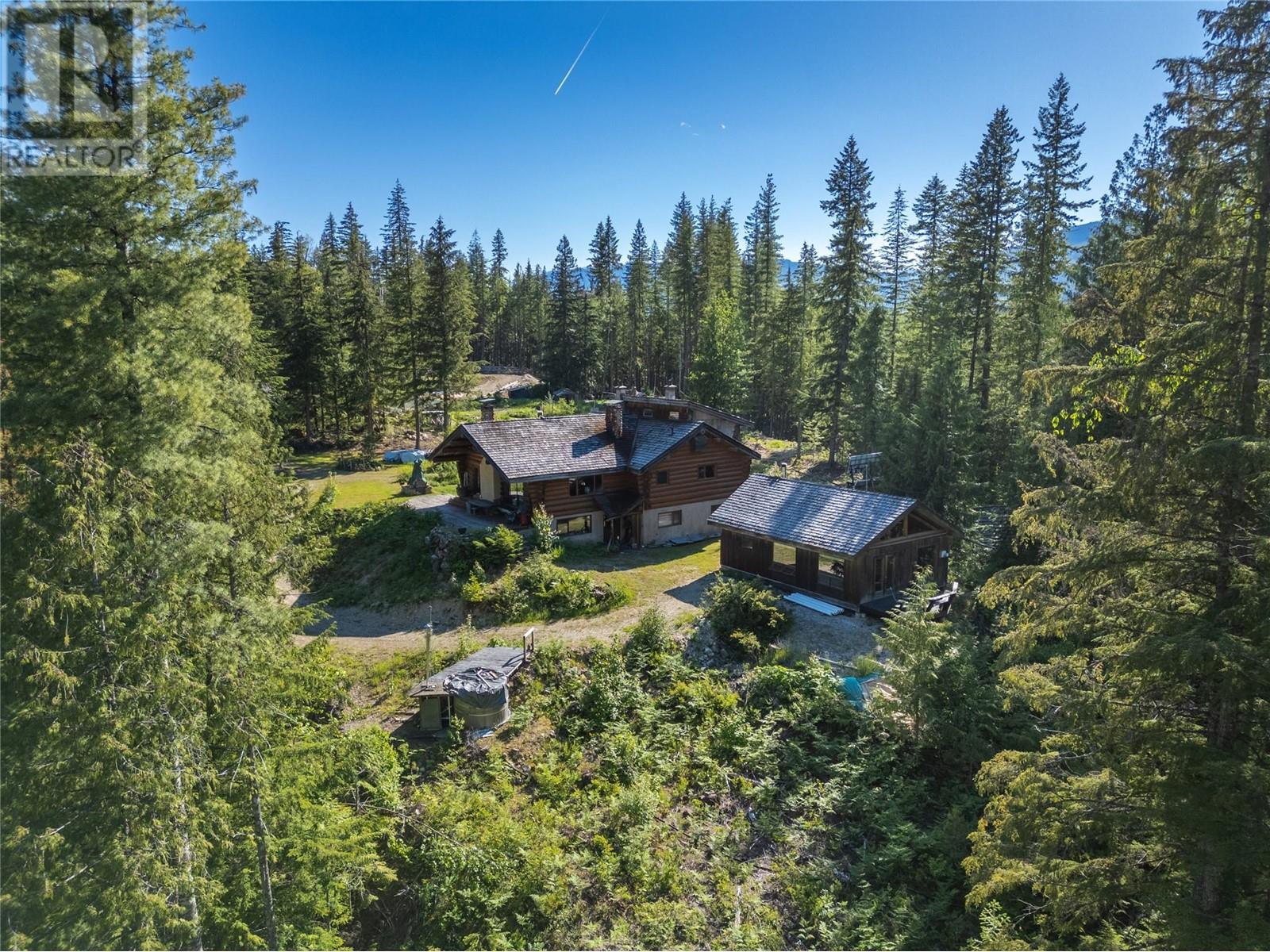 1415 Seymour River Road N, Seymour Arm