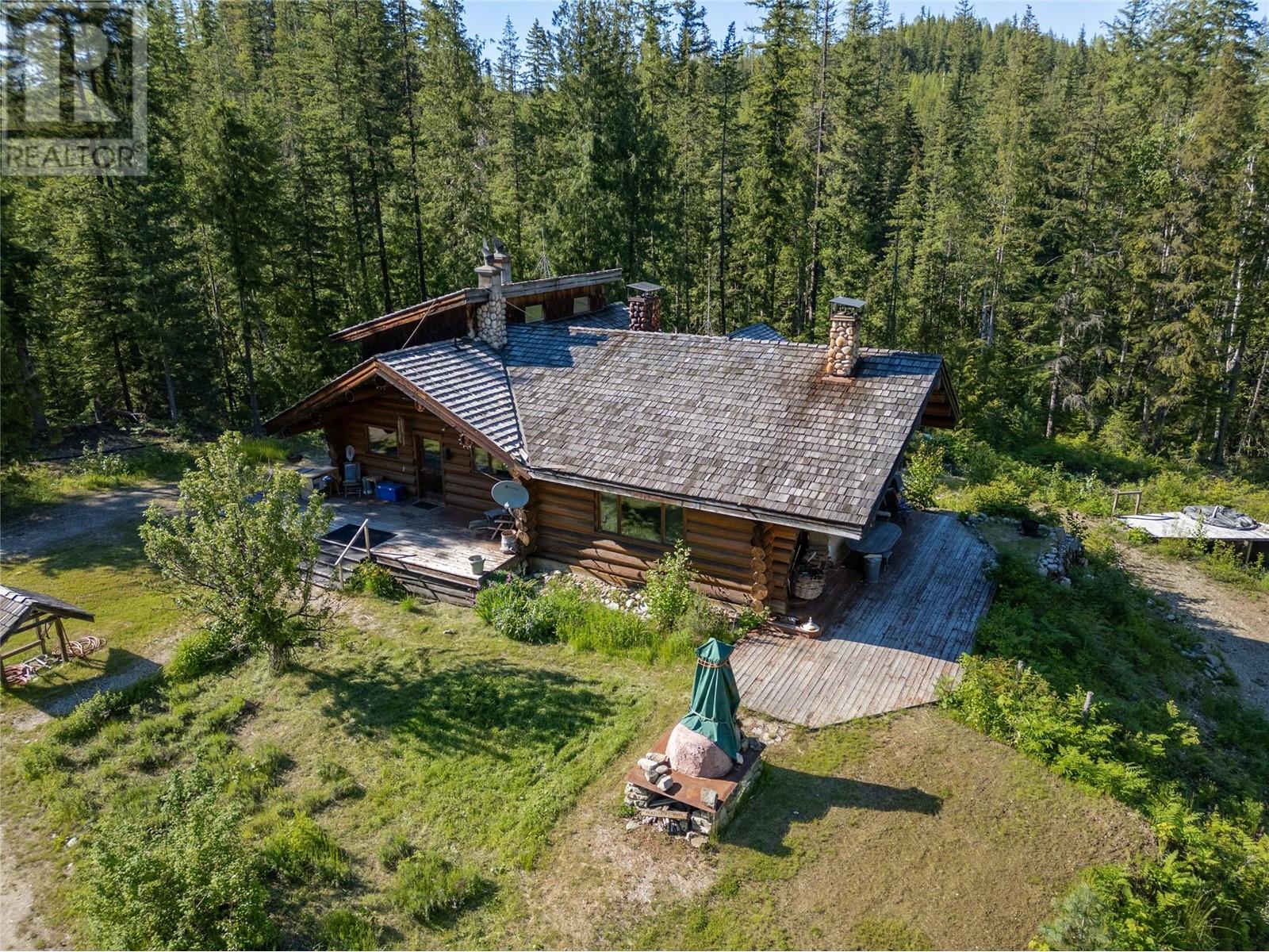 1415 Seymour River Road N, Seymour Arm