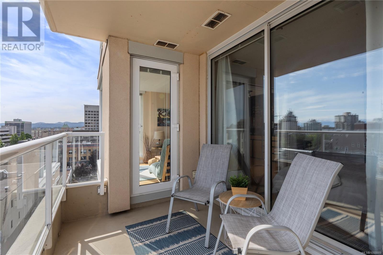 #910 835 VIEW ST - Image 10