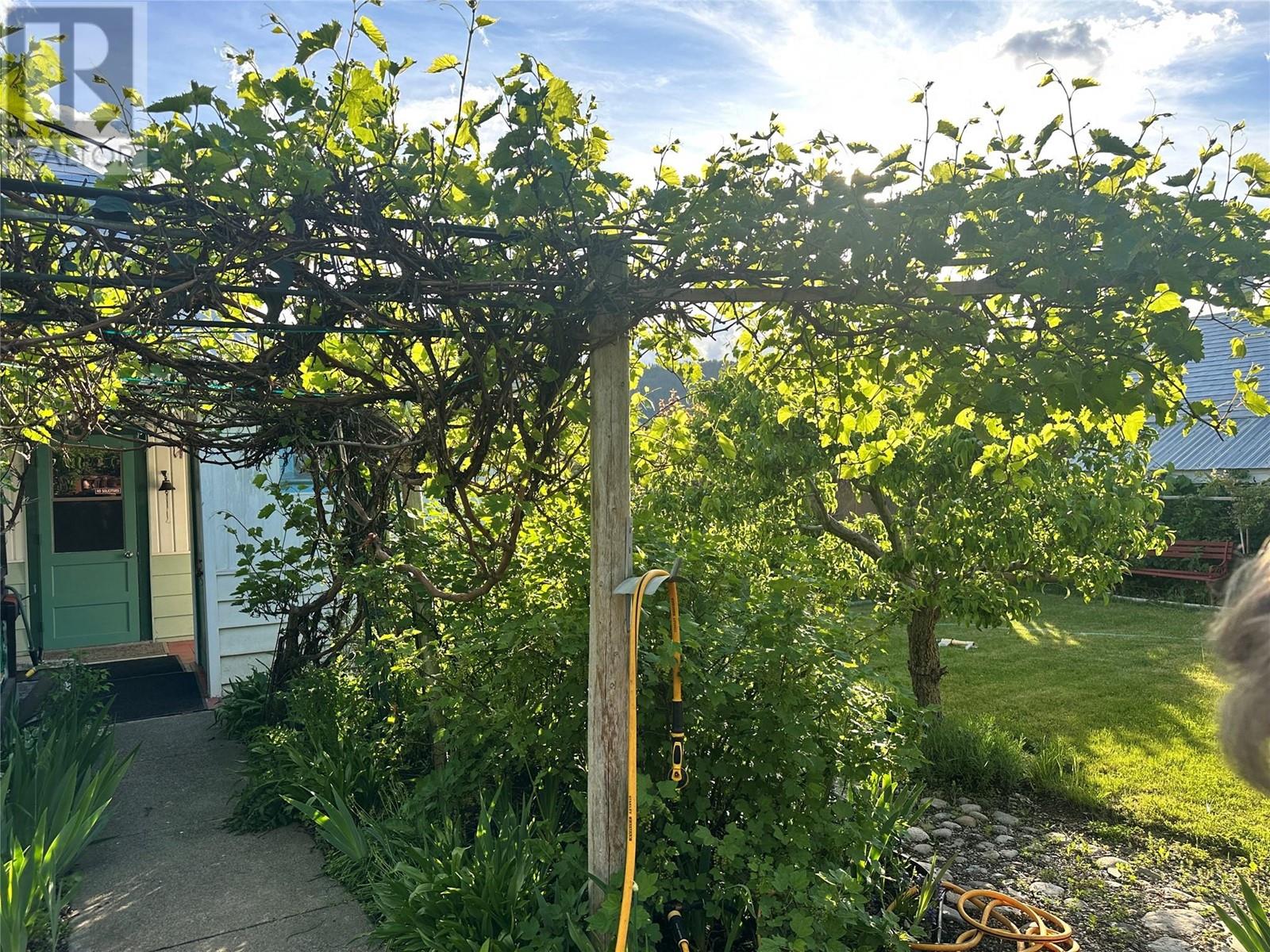 1625 68TH Avenue, Grand Forks