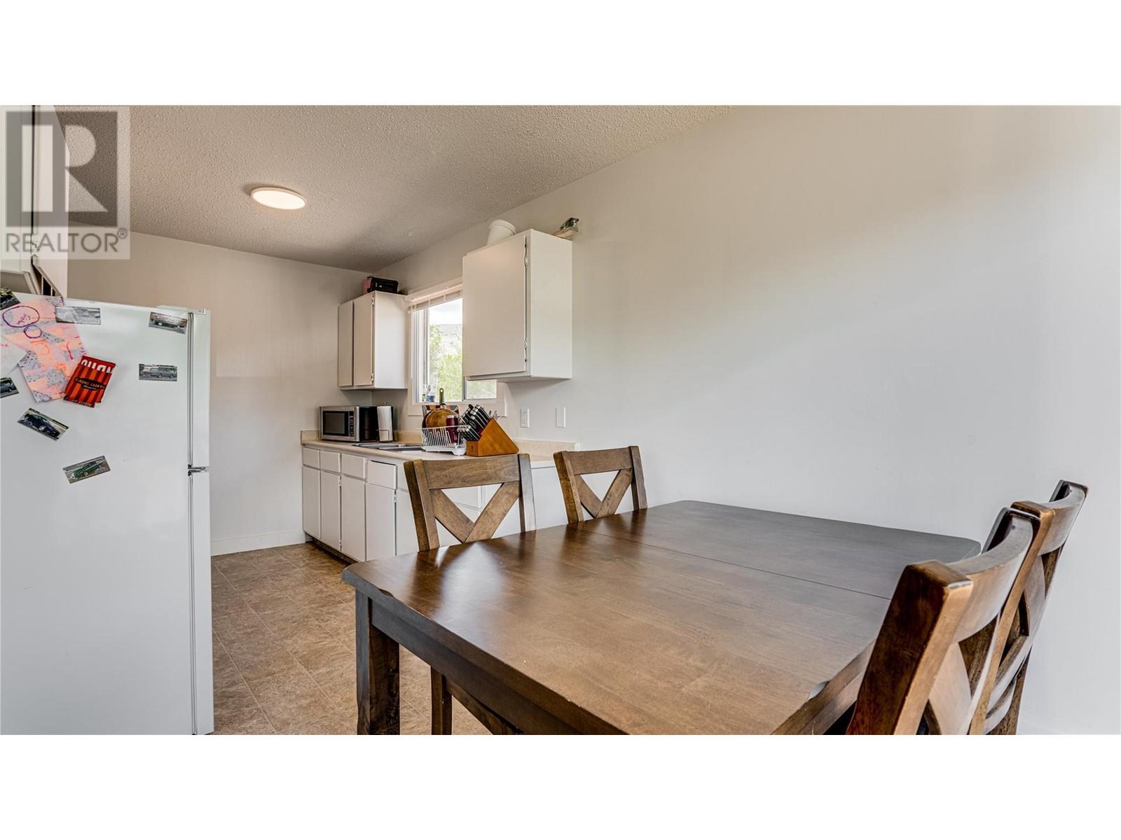 1604 45 Street, Vernon