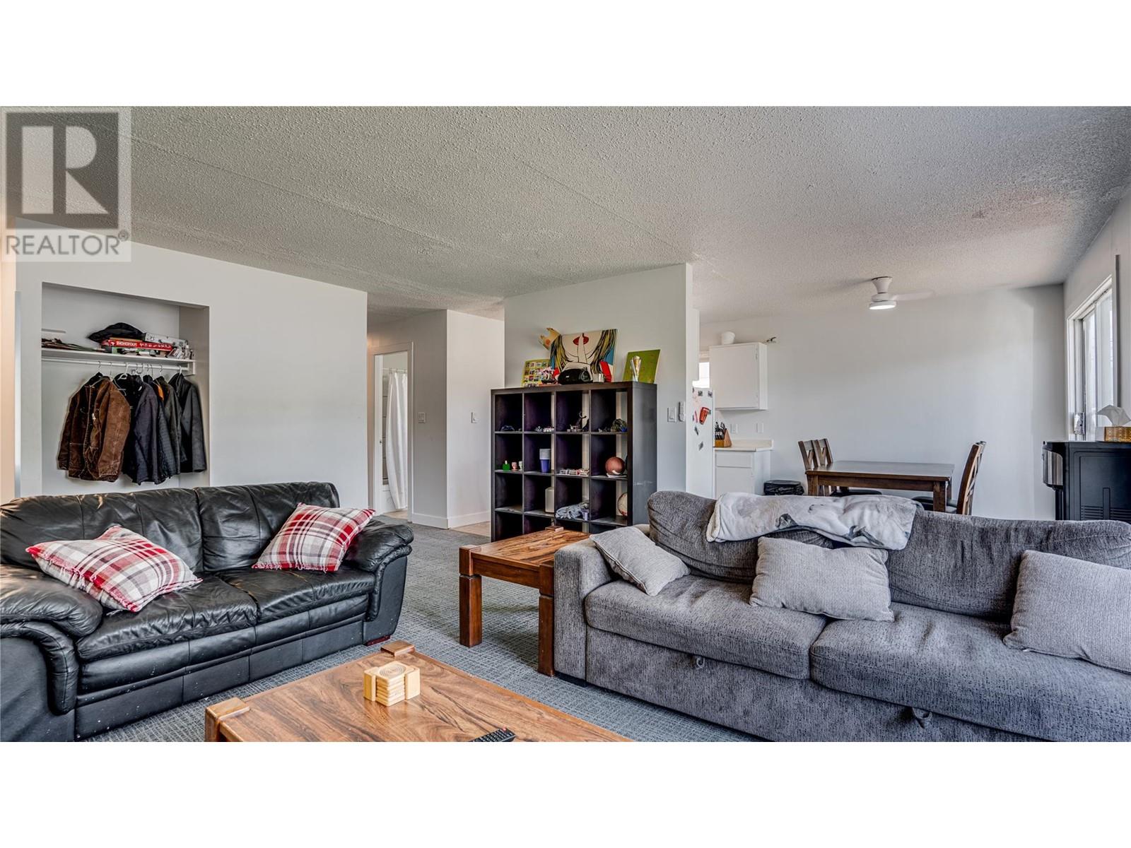 1604 45 Street, Vernon