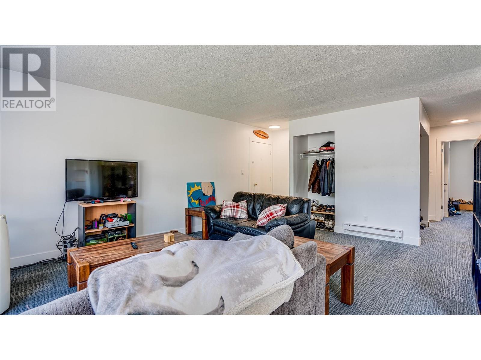 1604 45 Street, Vernon