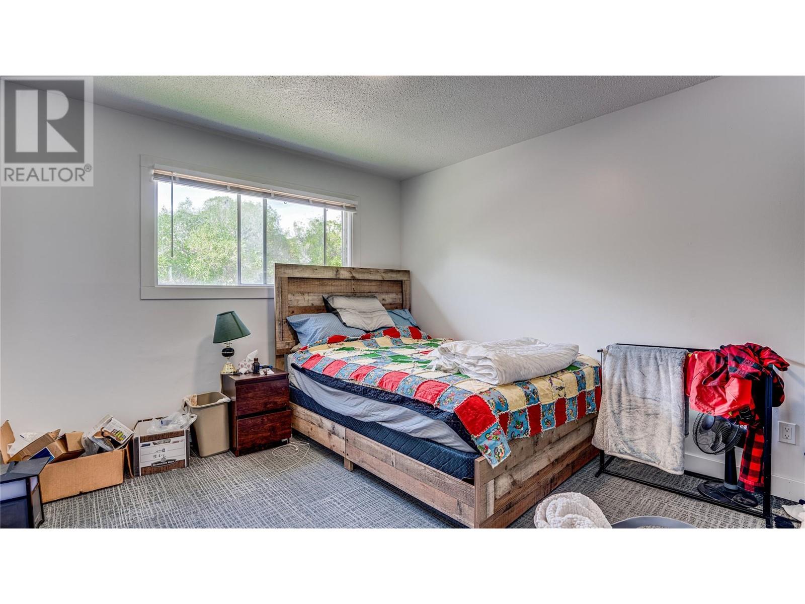 1604 45 Street, Vernon