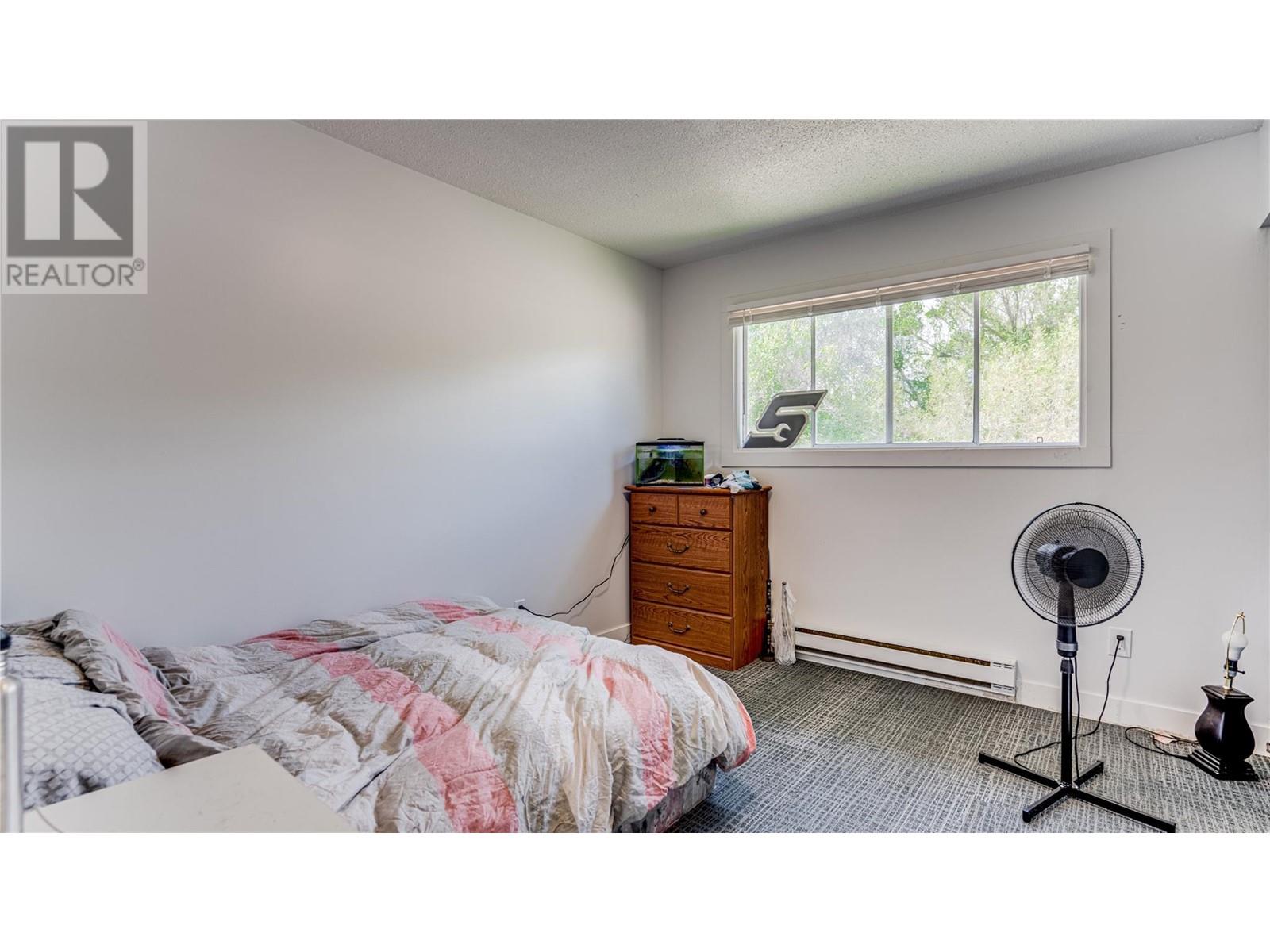 1604 45 Street, Vernon