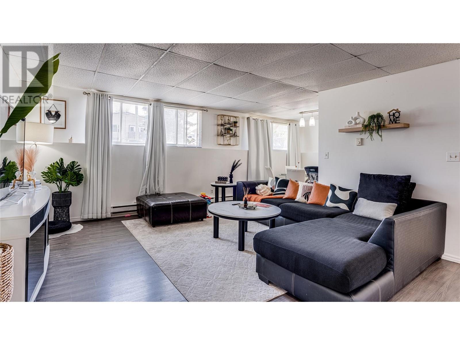 1604 45 Street, Vernon