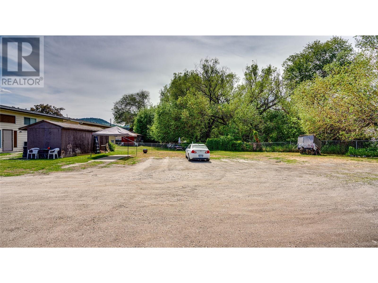 1604 45 Street, Vernon