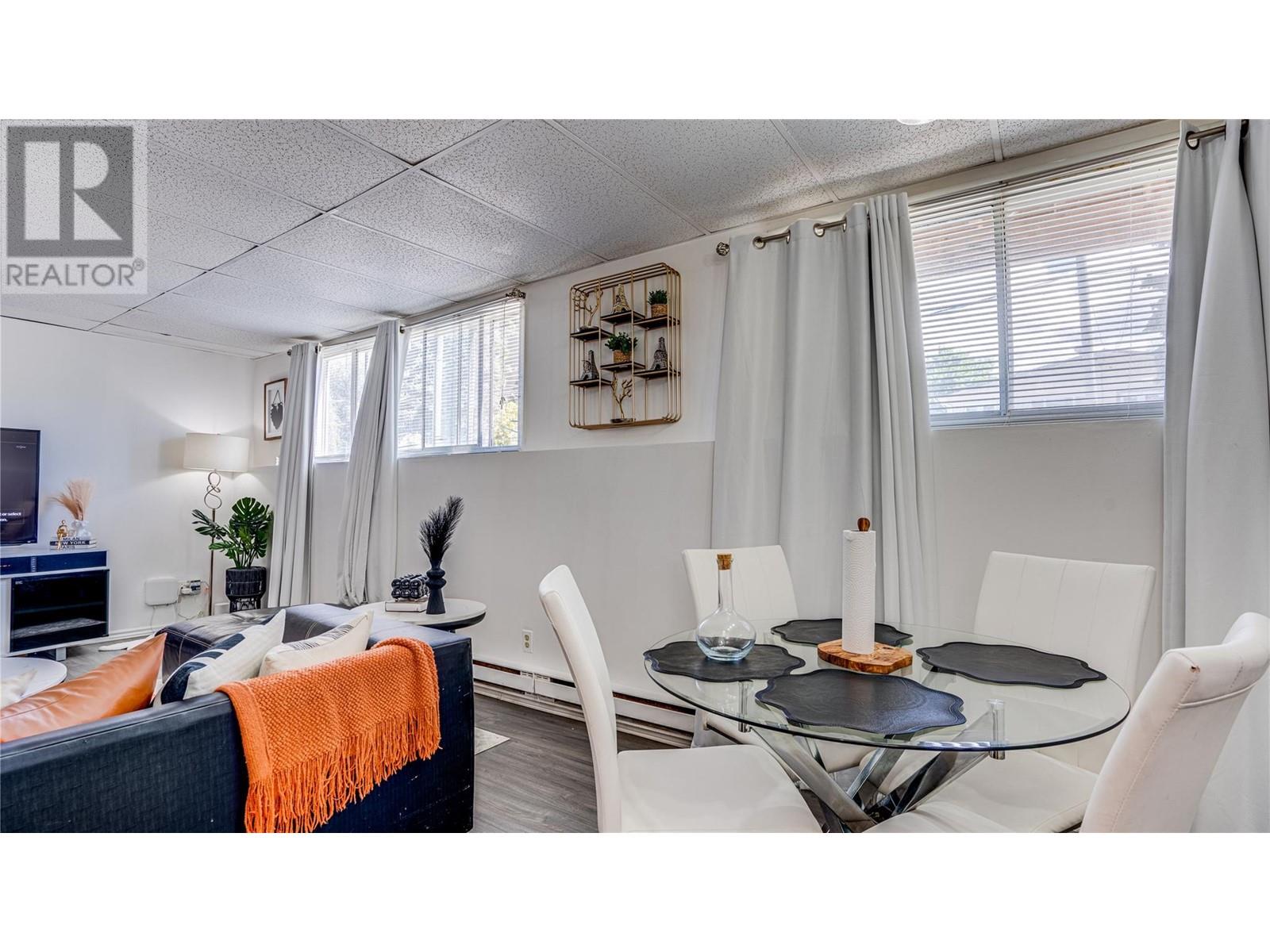 1604 45 Street, Vernon