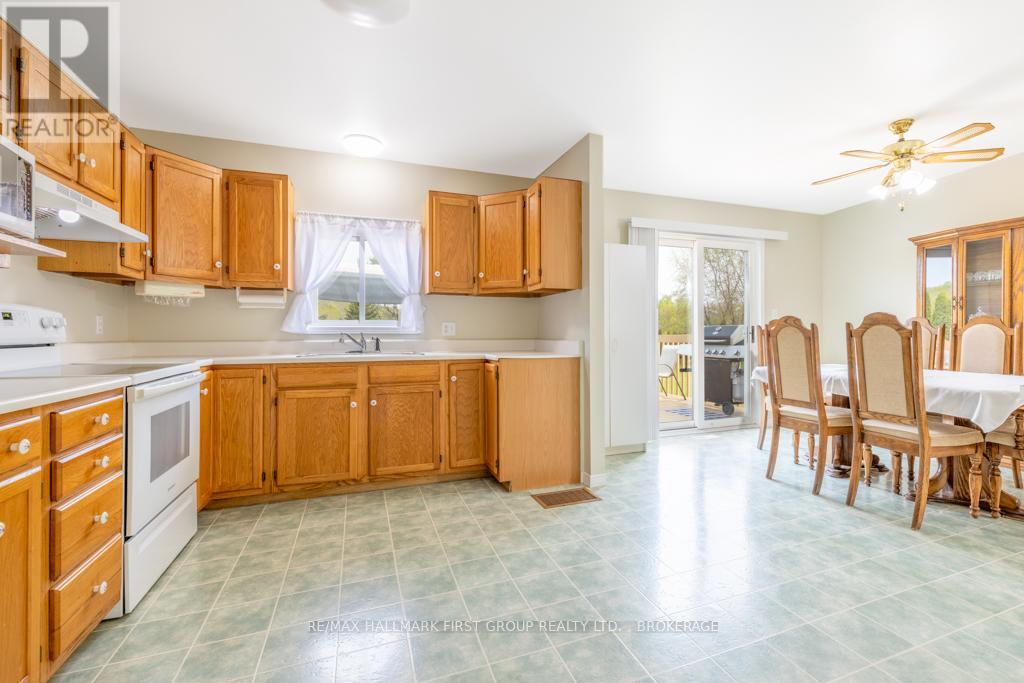 Photo 37 of 2202 Sands Road, Frontenac ON