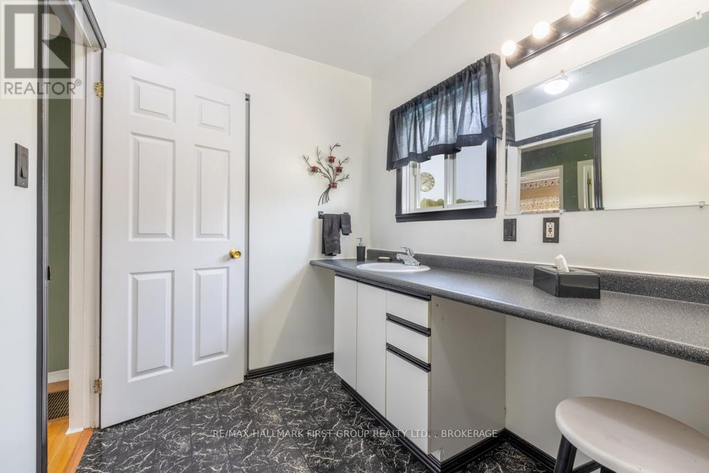 Photo 40 of 2202 Sands Road, Frontenac ON