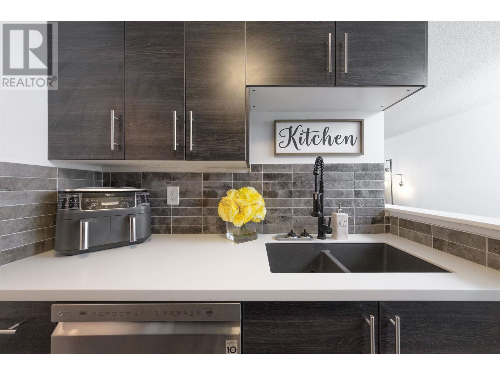 Photo 20 of 228 3451 Springfield Drive, Richmond BC
