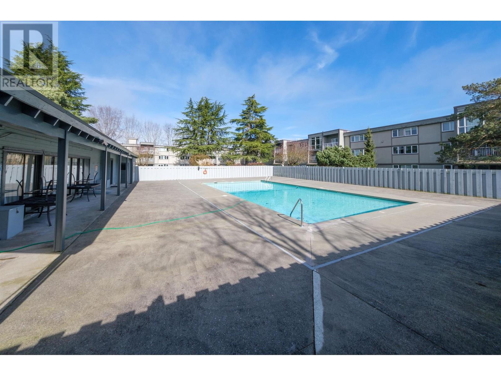 Photo 14 of 228 3451 Springfield Drive, Richmond BC