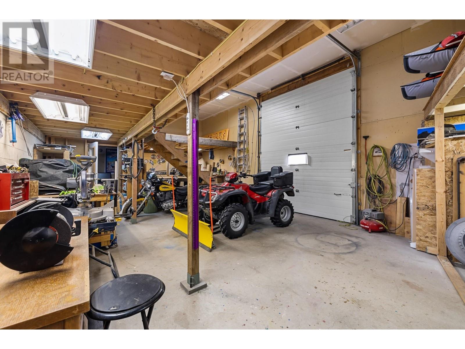  101 7th Avenue, Keremeos
