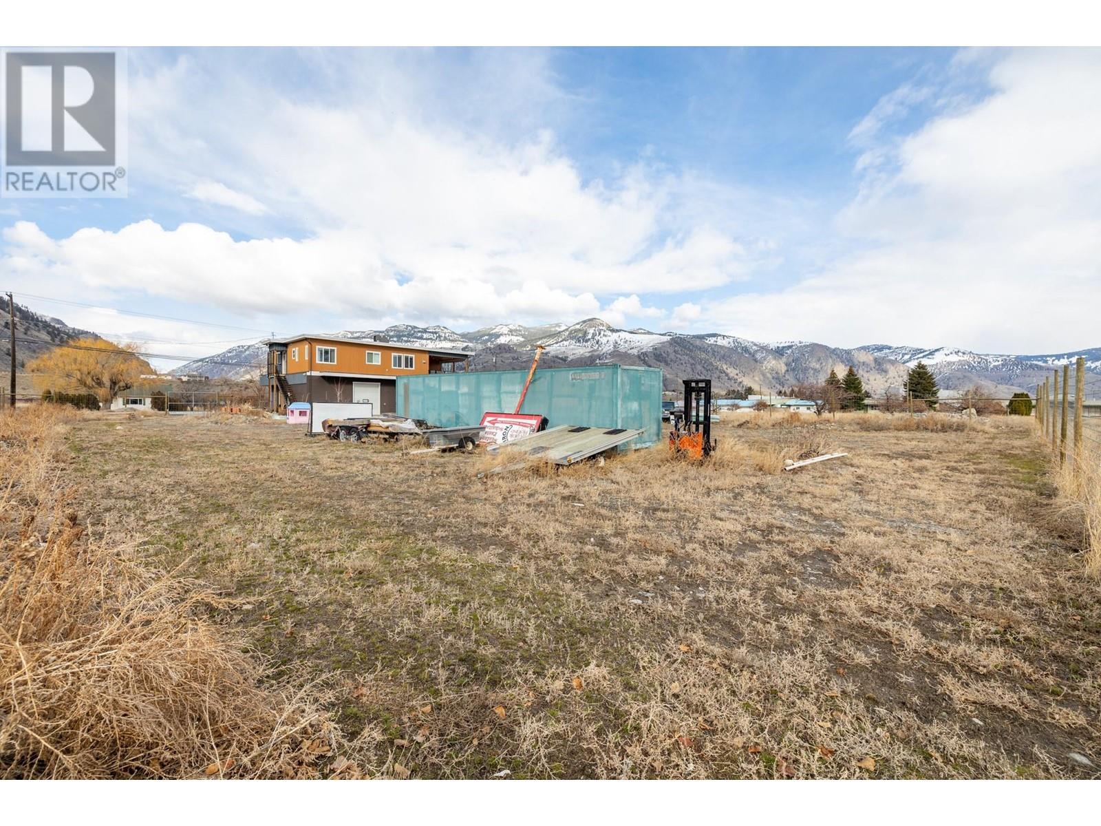  101 7th Avenue, Keremeos
