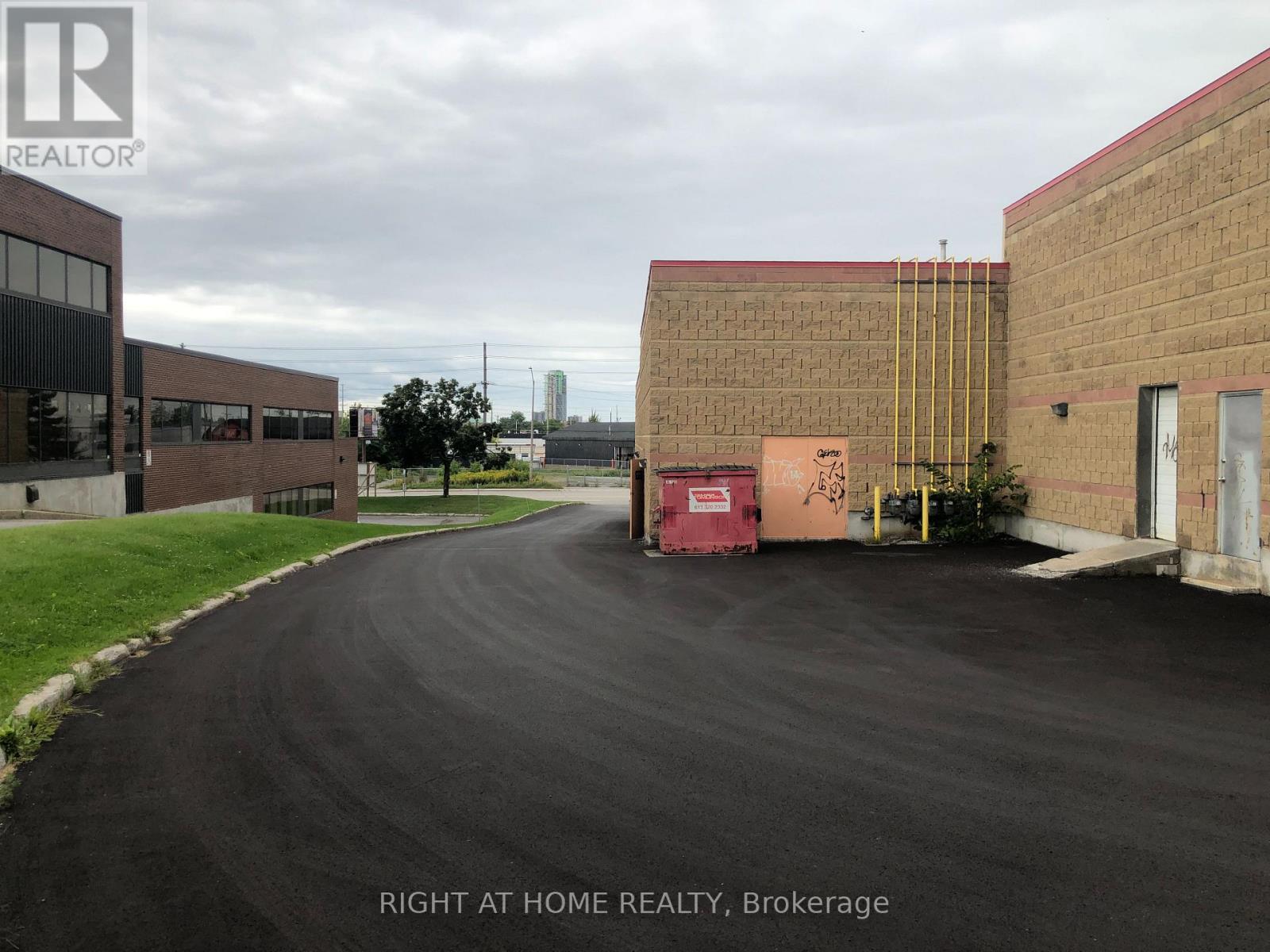 Photo 18 of 716 Industrial Avenue, Ottawa ON