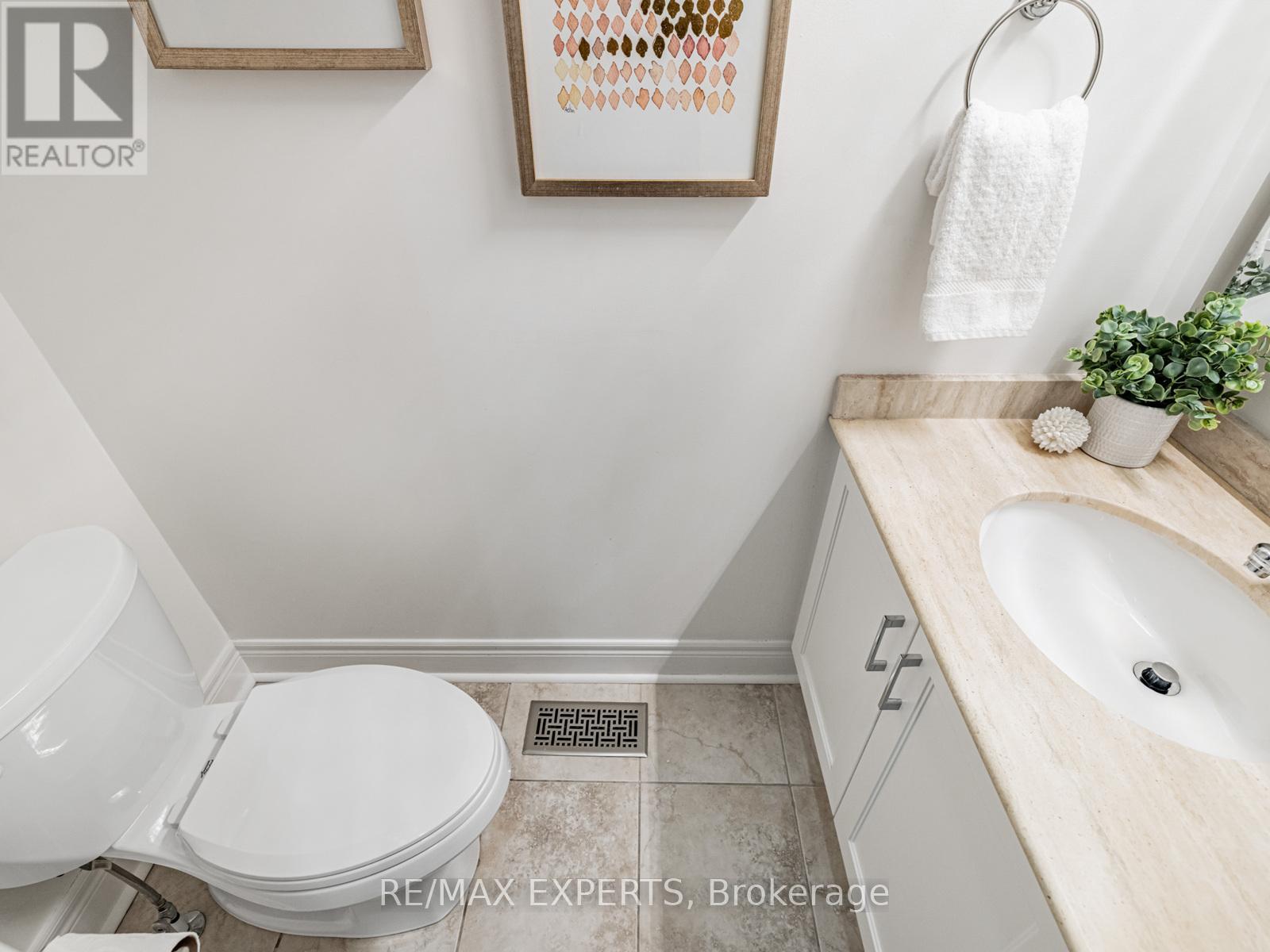 Single Family House for Sale in  SIR STEVENS DRIVE Vaughan (Patterson) 