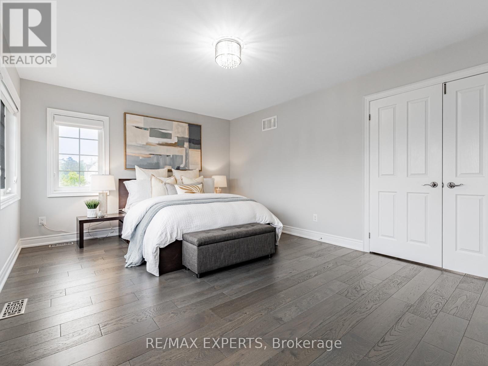 Single Family House for Sale in  SIR STEVENS DRIVE Vaughan (Patterson) 