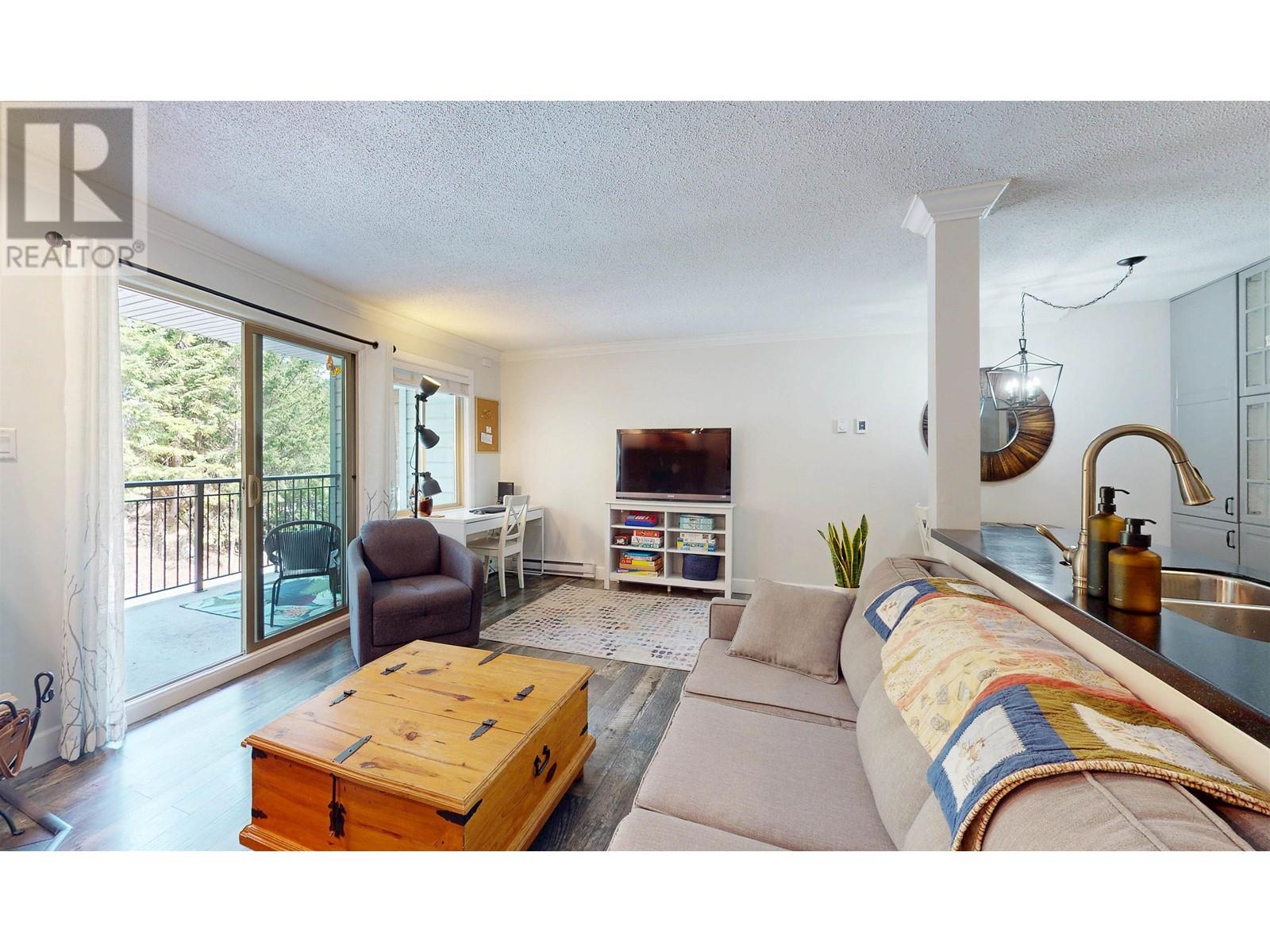 6 2201 EVA LAKE ROAD, Whistler
