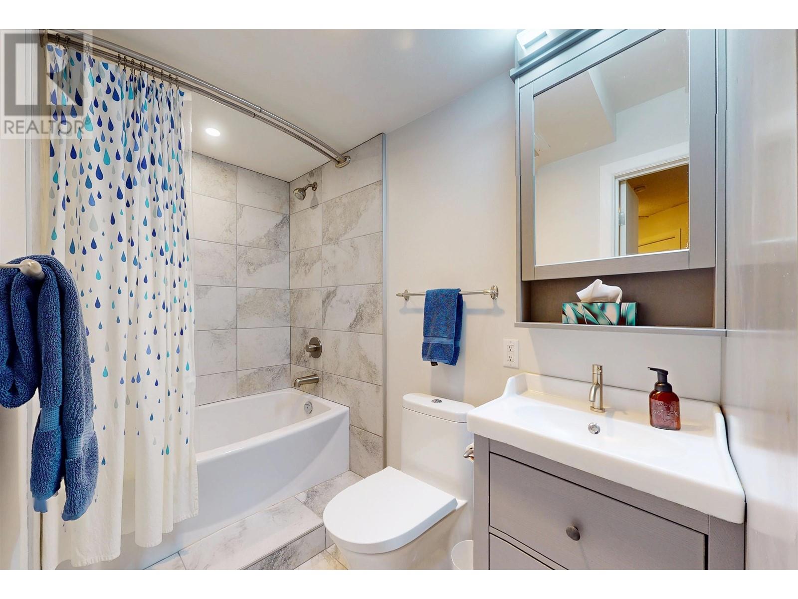 6 2201 EVA LAKE ROAD, Whistler